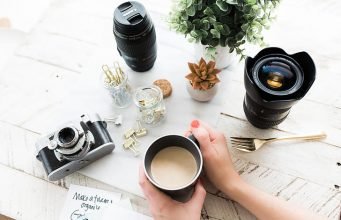 OH MY SHOT! 6 Fantastic Advantages Freelance Photographers Get Pickpik - photographer camera